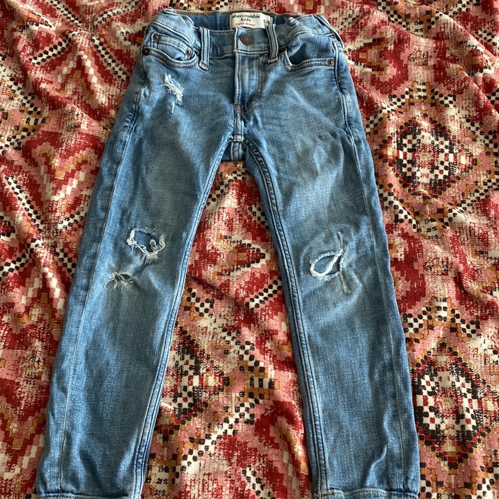 Abercrombie kids super skinny jeans with distressing - Picture 4 of 6